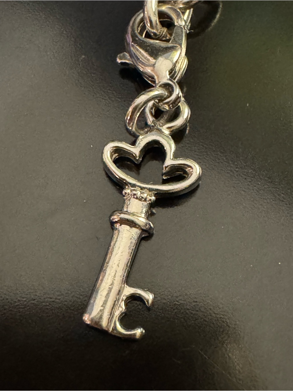 Summer Vibes Charm Bracelet - Silver Tone- Butterfly Dragonfly Hearts Flip-Flops - Picture 4 of 8